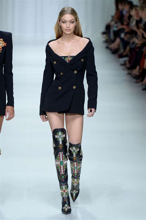 gigi hadid versace dress runway